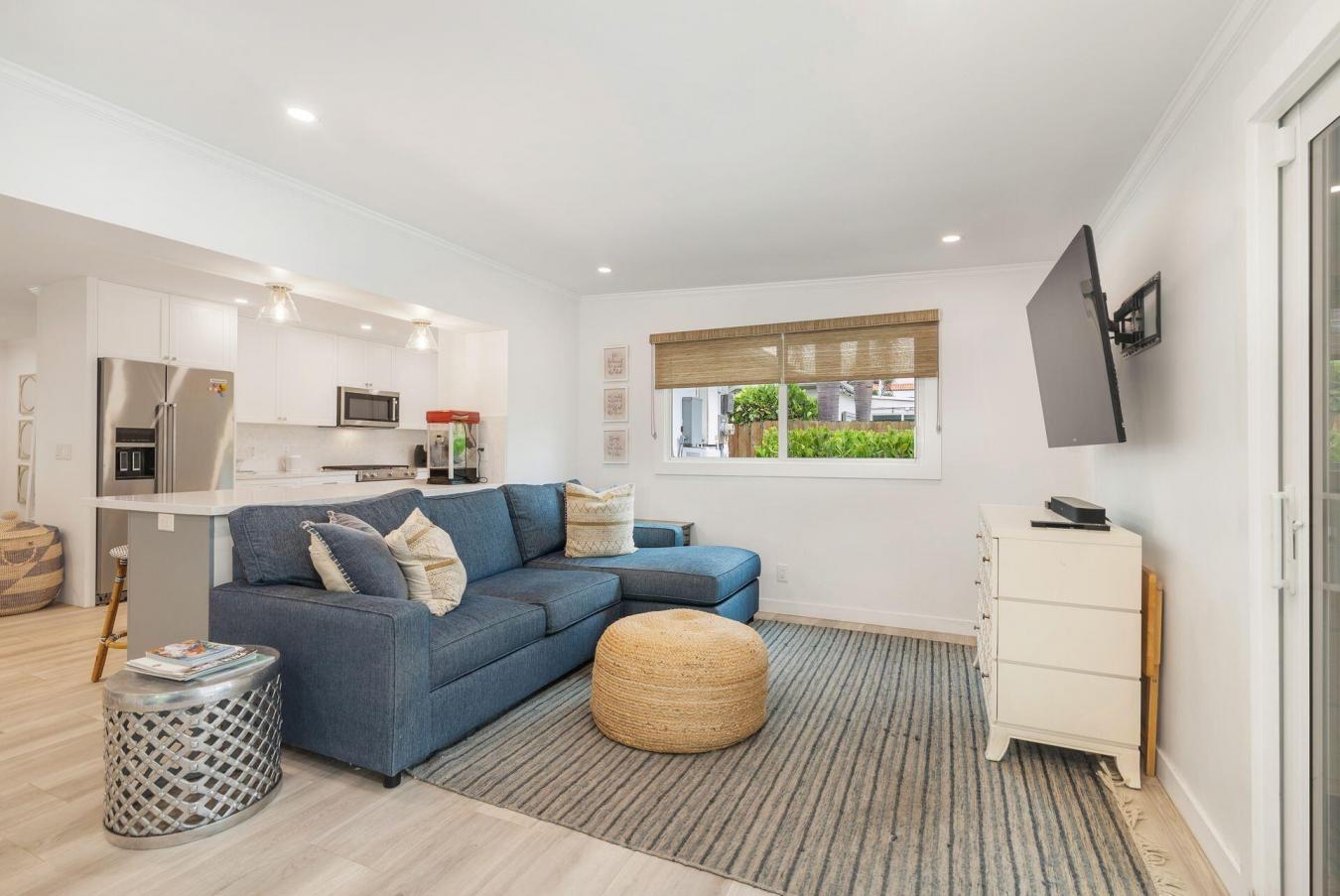 West Palm Beach, Florida, 33405, United States, 3 Bedrooms Bedrooms, ,2 BathroomsBathrooms,Residential,For Sale,1919264