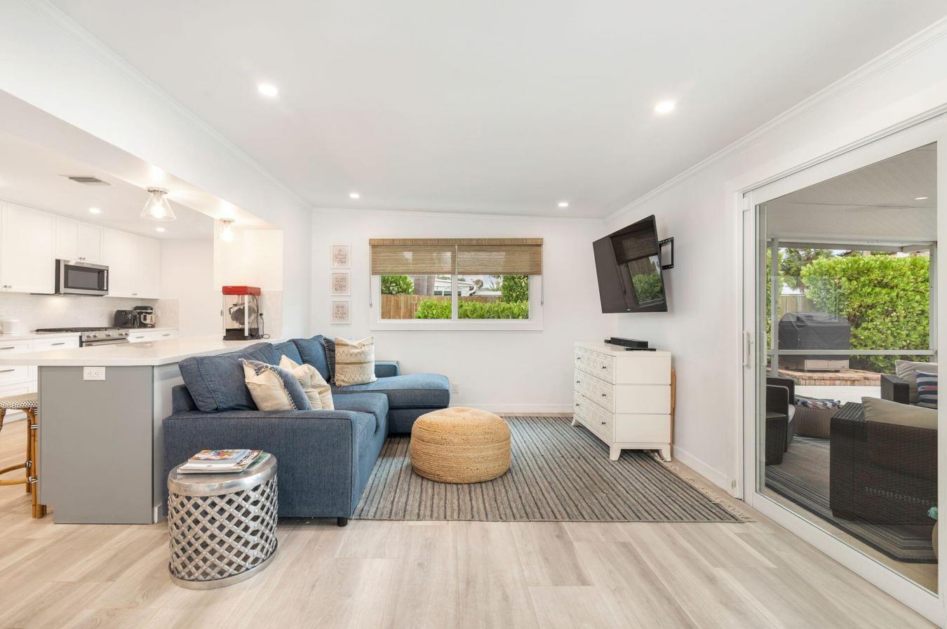 West Palm Beach, Florida, 33405, United States, 3 Bedrooms Bedrooms, ,2 BathroomsBathrooms,Residential,For Sale,1919264