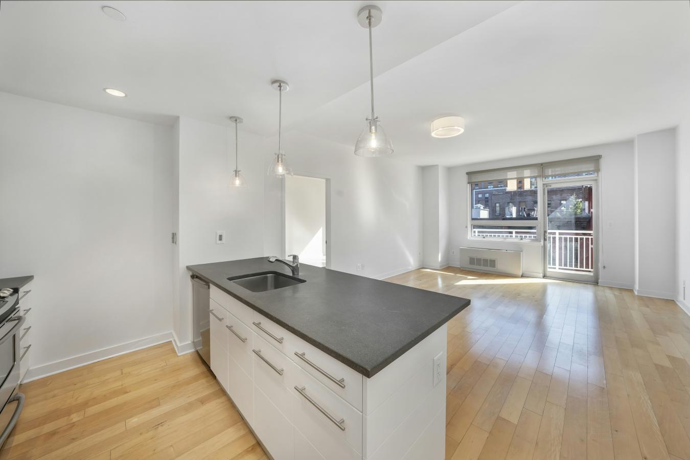 New York, New York, 10036, United States, 2 Bedrooms Bedrooms, ,2 BathroomsBathrooms,Residential,For Sale,1919260