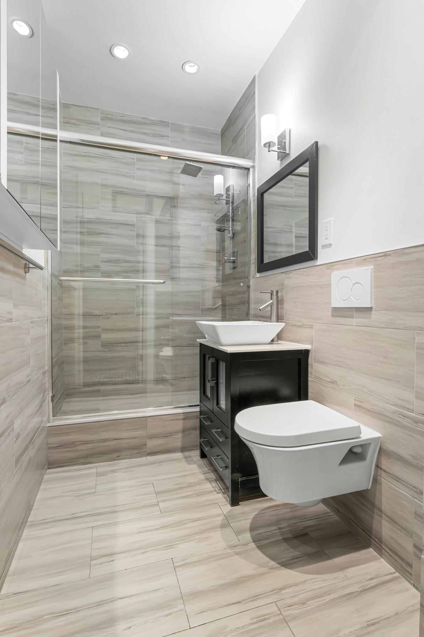 New York, New York, 10025, United States, 3 Bedrooms Bedrooms, ,2 BathroomsBathrooms,Residential,For Sale,1952720