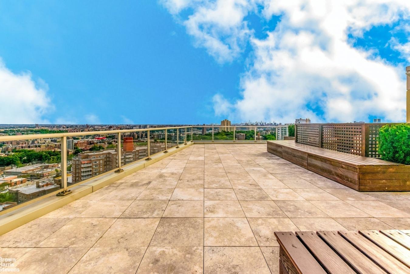 Central Riverdale, New York, 10463, United States, 3 Bedrooms Bedrooms, ,3 BathroomsBathrooms,Residential,For Sale,1919255