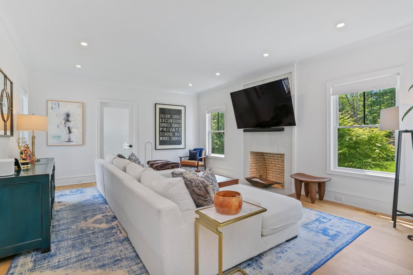Fairfield, Connecticut, 06824, United States, 5 Bedrooms Bedrooms, ,3 BathroomsBathrooms,Residential,For Sale,1919249
