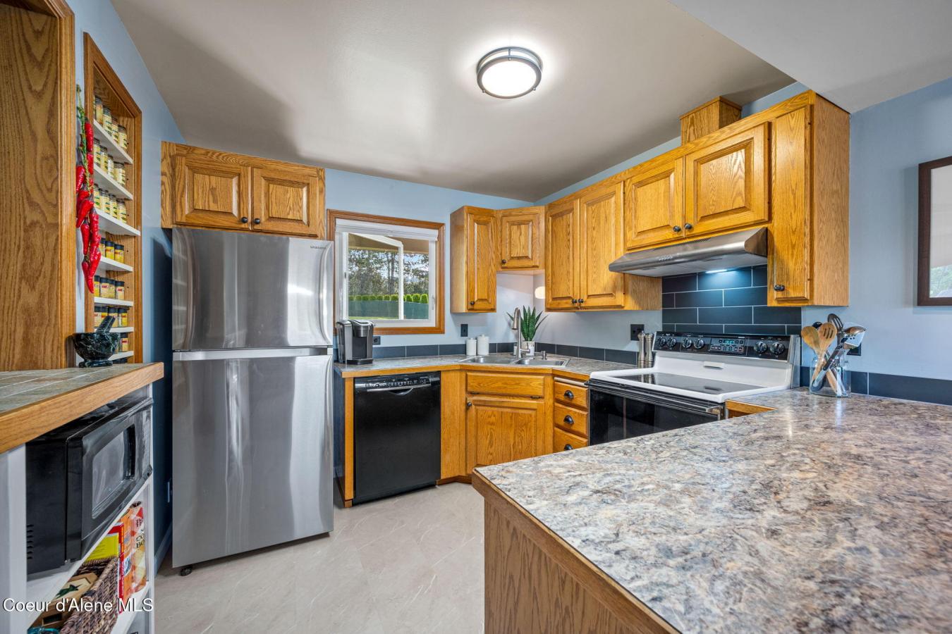 Coeur d'Alene, Kootenai, 83814, United States, 3 Bedrooms Bedrooms, ,2 BathroomsBathrooms,Residential,For Sale,1920180