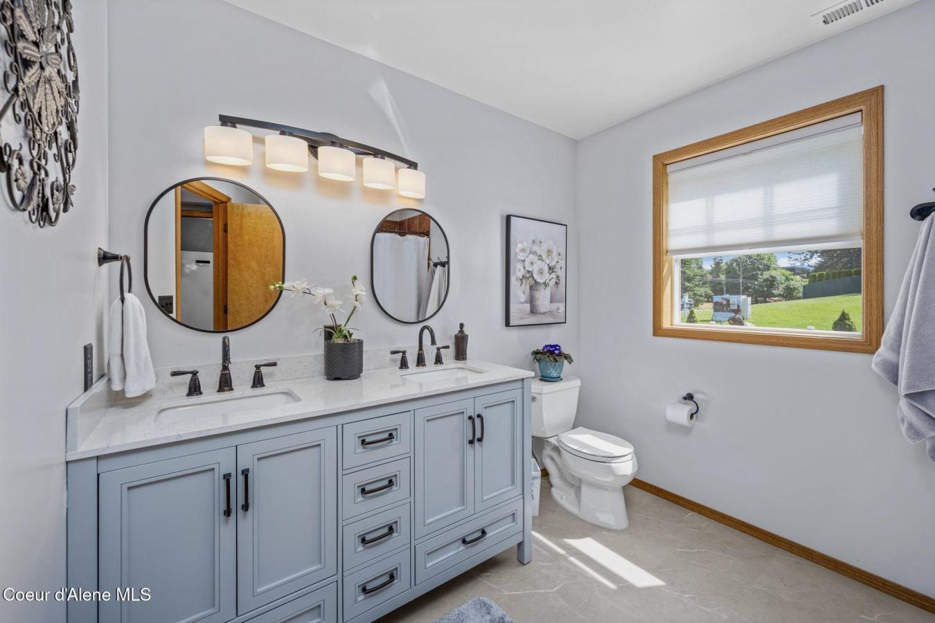 Coeur d'Alene, Kootenai, 83814, United States, 3 Bedrooms Bedrooms, ,2 BathroomsBathrooms,Residential,For Sale,1920180