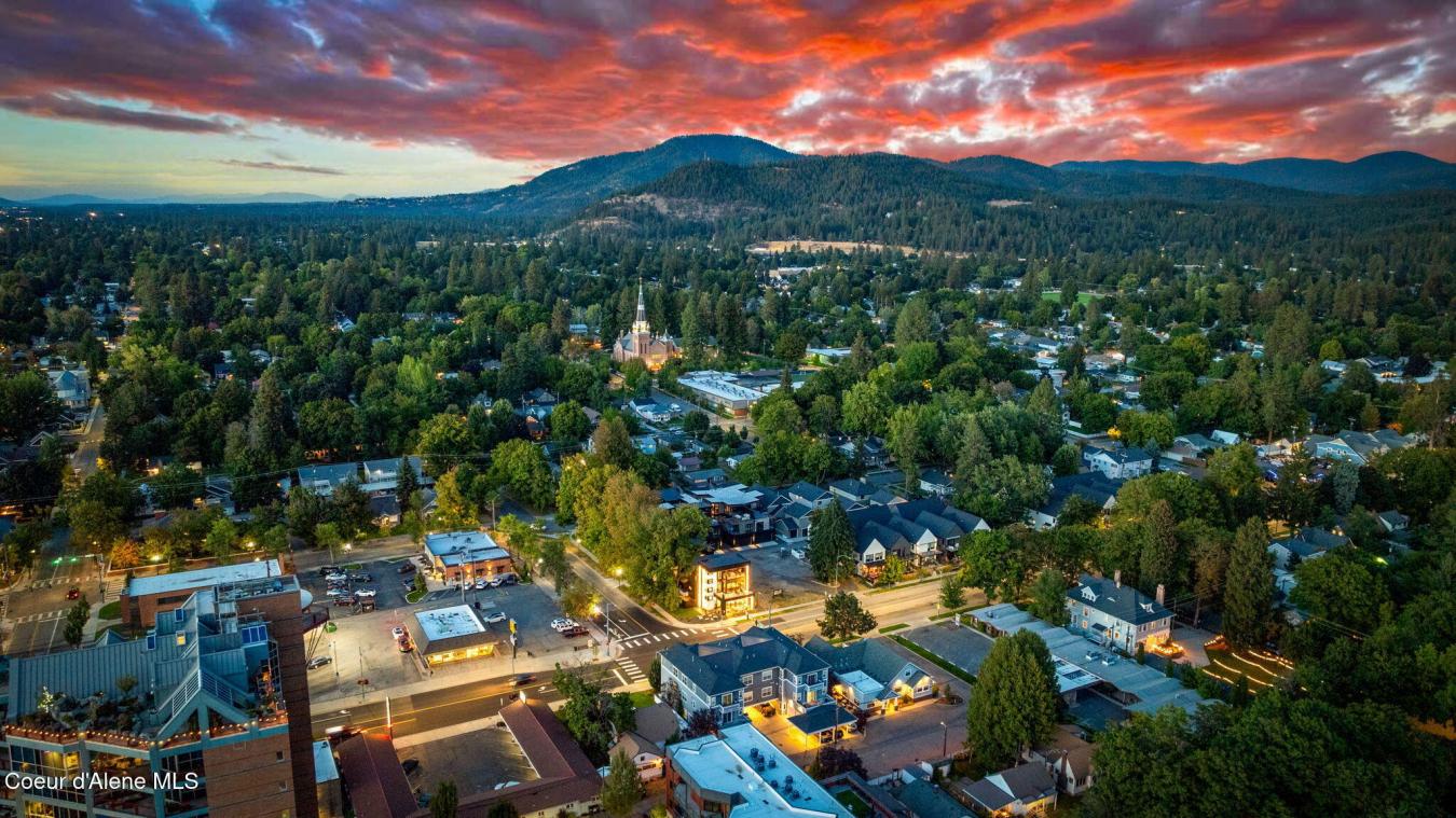 Coeur d'Alene, Kootenai, 83814, United States, 4 Bedrooms Bedrooms, ,4 BathroomsBathrooms,Residential,For Sale,1920181