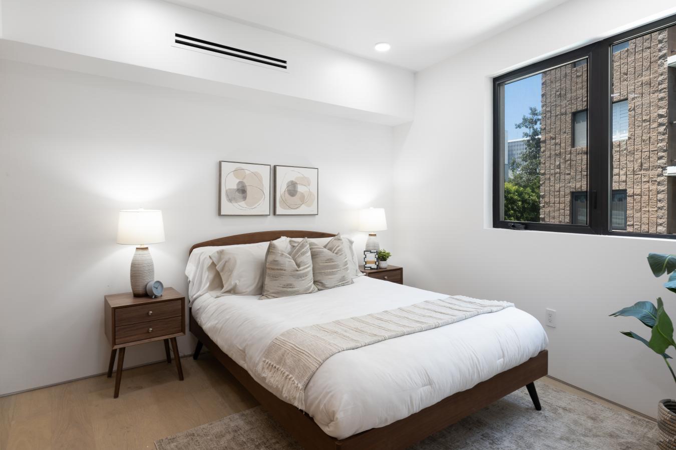 Los Angeles, California, 90024, United States, 1 Bedroom Bedrooms, ,1 BathroomBathrooms,Residential,For Sale,1919248