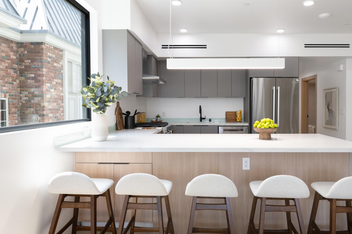 Los Angeles, California, 90024, United States, 2 Bedrooms Bedrooms, ,2 BathroomsBathrooms,Residential,For Sale,1919247