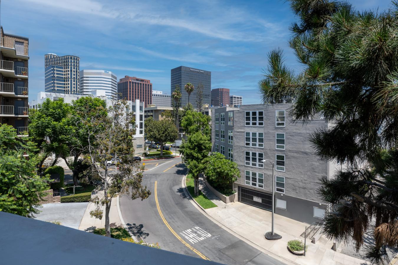 Los Angeles, California, 90024, United States, 2 Bedrooms Bedrooms, ,2 BathroomsBathrooms,Residential,For Sale,1919247