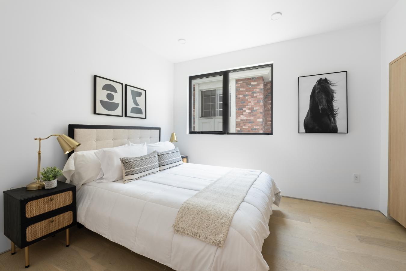 Los Angeles, California, 90024, United States, 2 Bedrooms Bedrooms, ,2 BathroomsBathrooms,Residential,For Sale,1919247