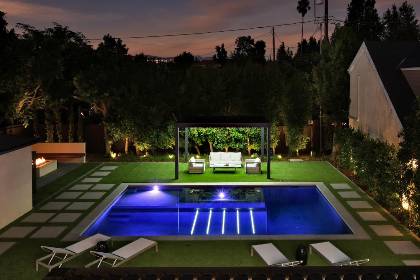 Toluca Lake, Los Angeles, 91505, United States, 5 Bedrooms Bedrooms, ,5 BathroomsBathrooms,Residential,For Sale,1920176