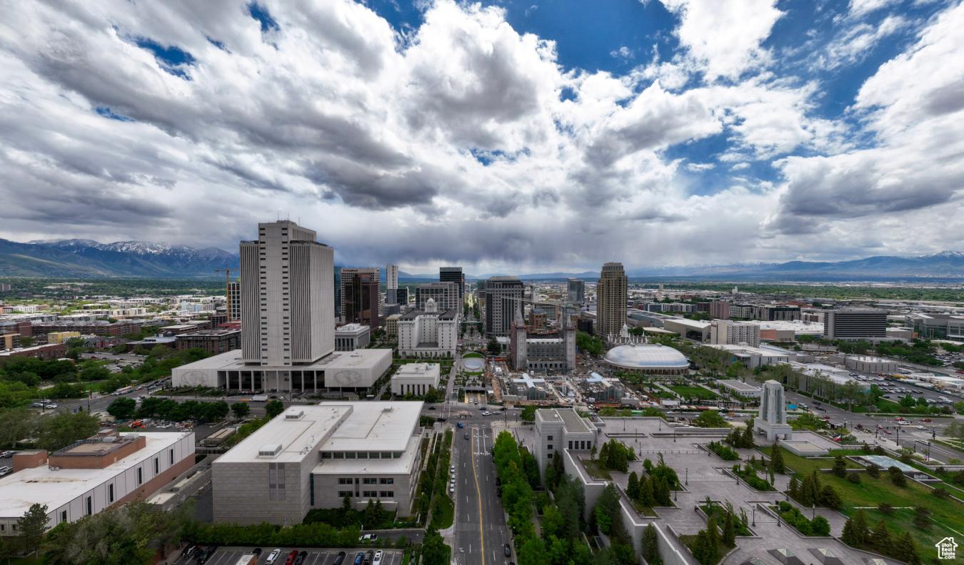 Salt Lake City, Utah, 84103, United States, 6 Bedrooms Bedrooms, ,5 BathroomsBathrooms,Residential,For Sale,1919245