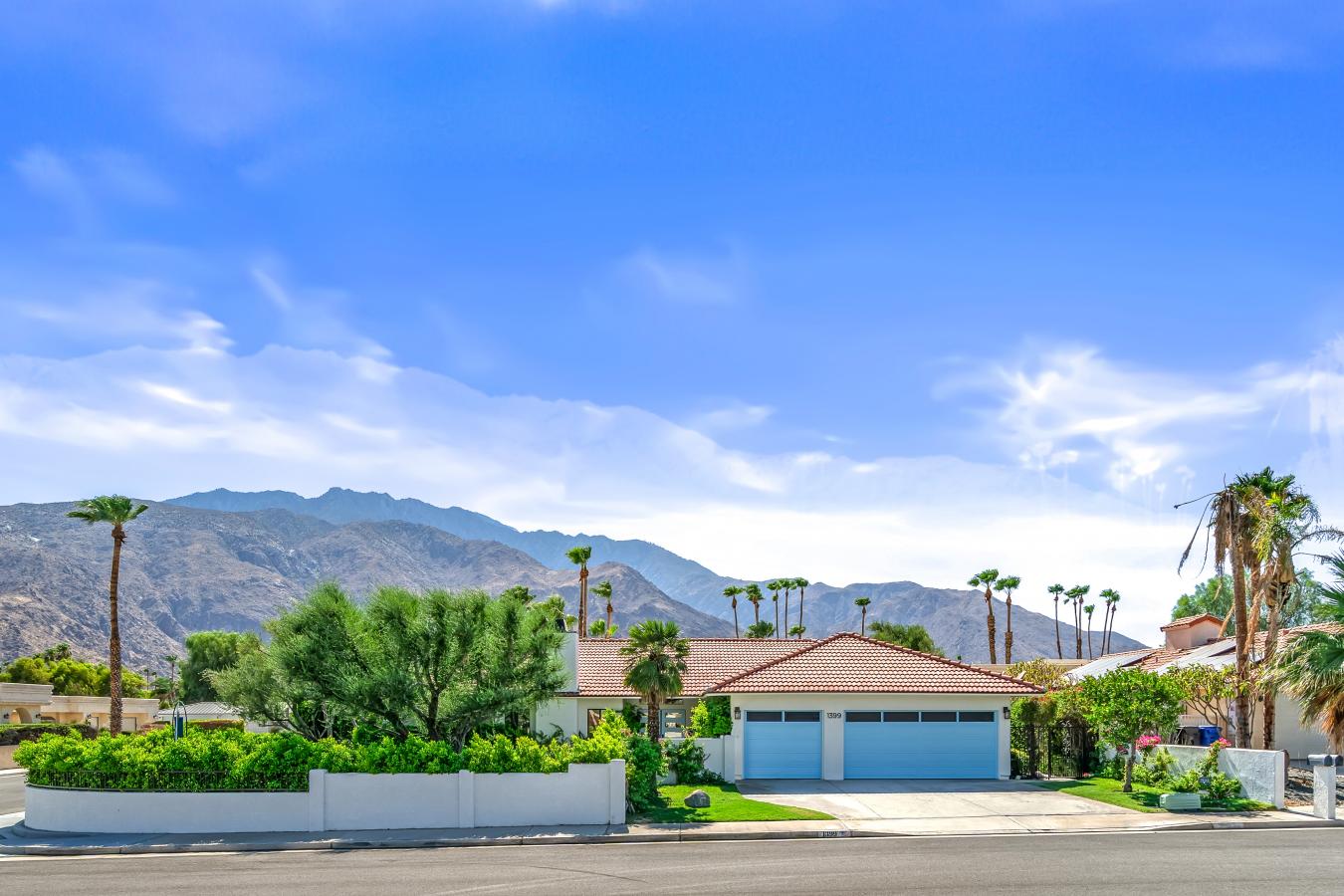 Palm Springs, California, 92262, United States, 2 Bedrooms Bedrooms, ,1 BathroomBathrooms,Residential,For Sale,1919244