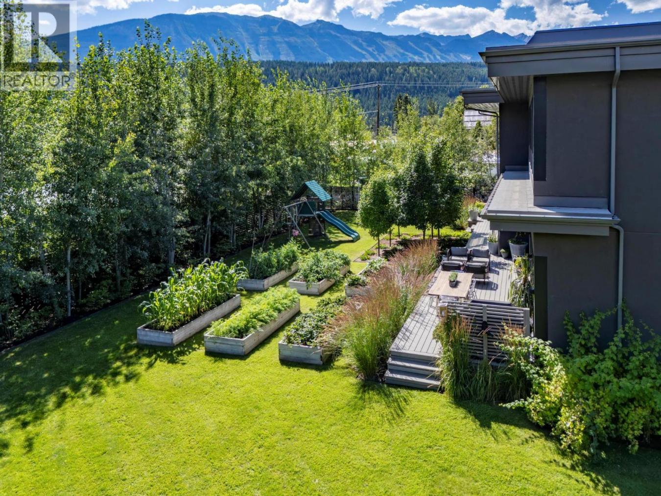 Golden, BC, V0A1H0, Canada, 5 Bedrooms Bedrooms, ,3 BathroomsBathrooms,Residential,For Sale,1920175