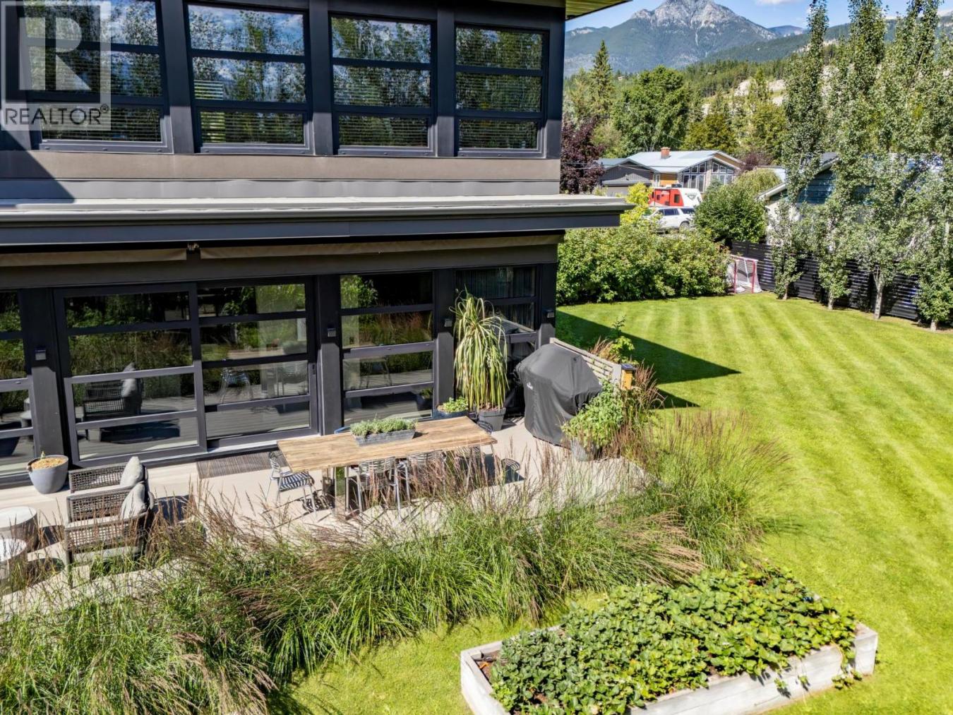 Golden, BC, V0A1H0, Canada, 5 Bedrooms Bedrooms, ,3 BathroomsBathrooms,Residential,For Sale,1920175