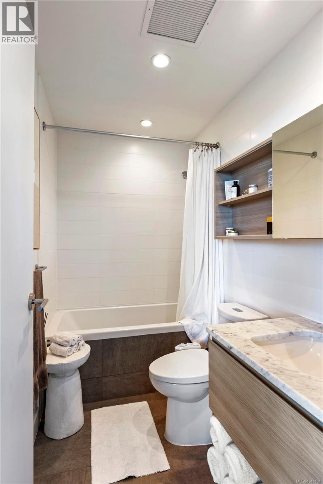 Victoria, BC, V9A0H1, Canada, 2 Bedrooms Bedrooms, ,2 BathroomsBathrooms,Residential,For Sale,1920173