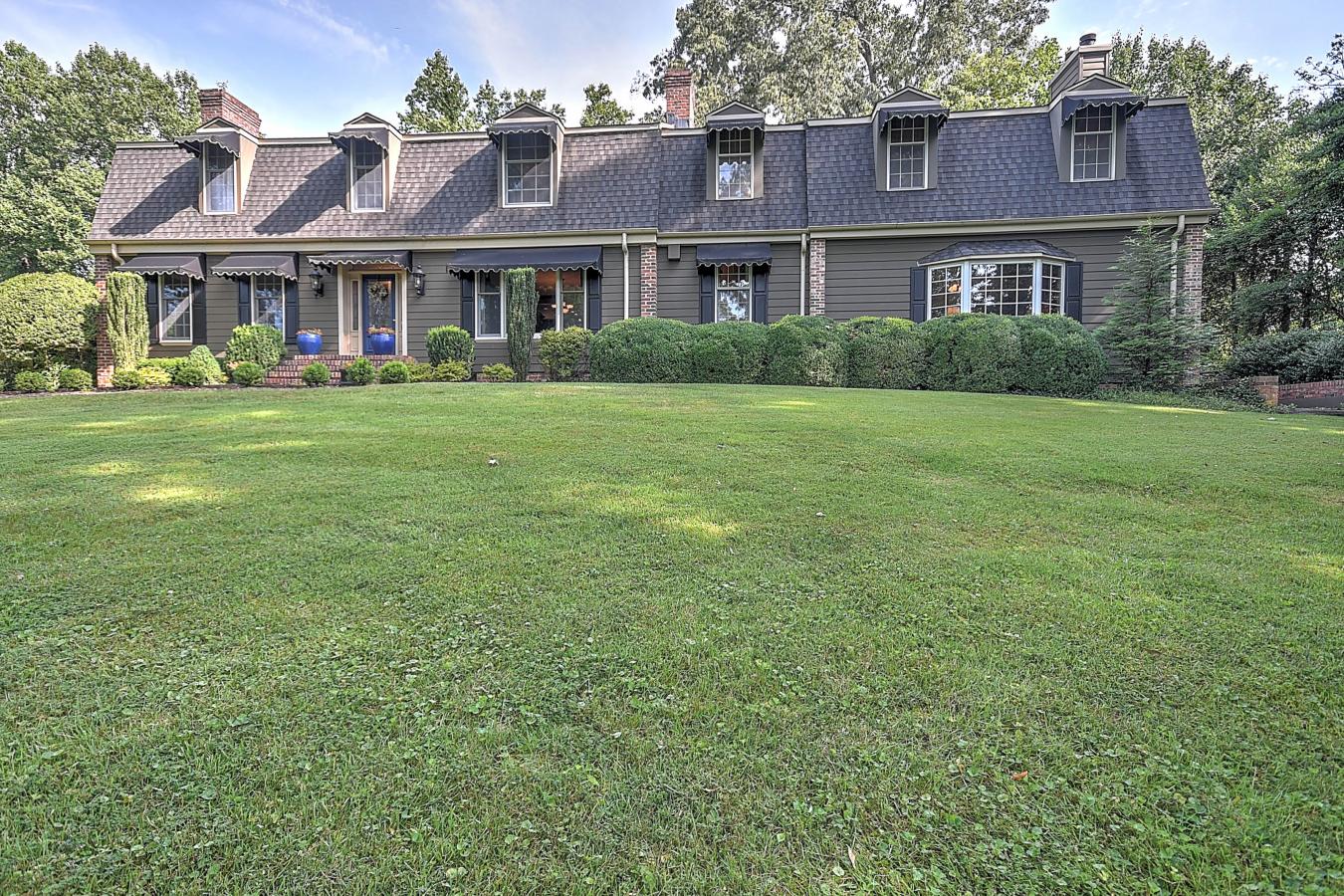Bristol, Virginia, 24201, United States, 4 Bedrooms Bedrooms, ,3 BathroomsBathrooms,Residential,For Sale,1936039