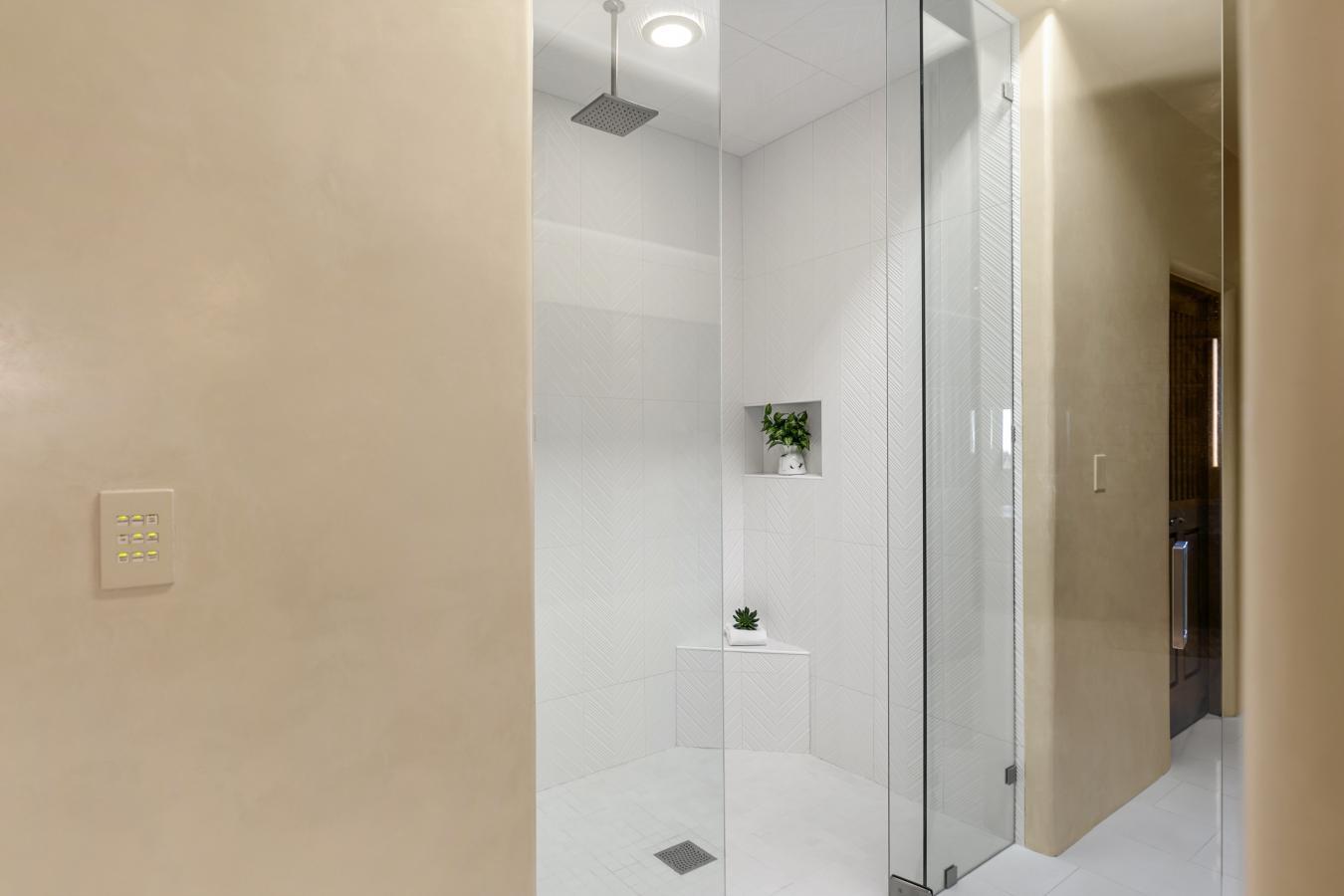 Santa Fe, New Mexico, 87501, United States, 4 Bedrooms Bedrooms, ,6 BathroomsBathrooms,Residential,For Sale,1920169
