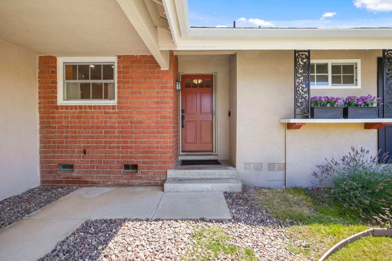 Newbury Park CA, Ventura, 91230, United States, 3 Bedrooms Bedrooms, ,2 BathroomsBathrooms,Residential,For Sale,1922220