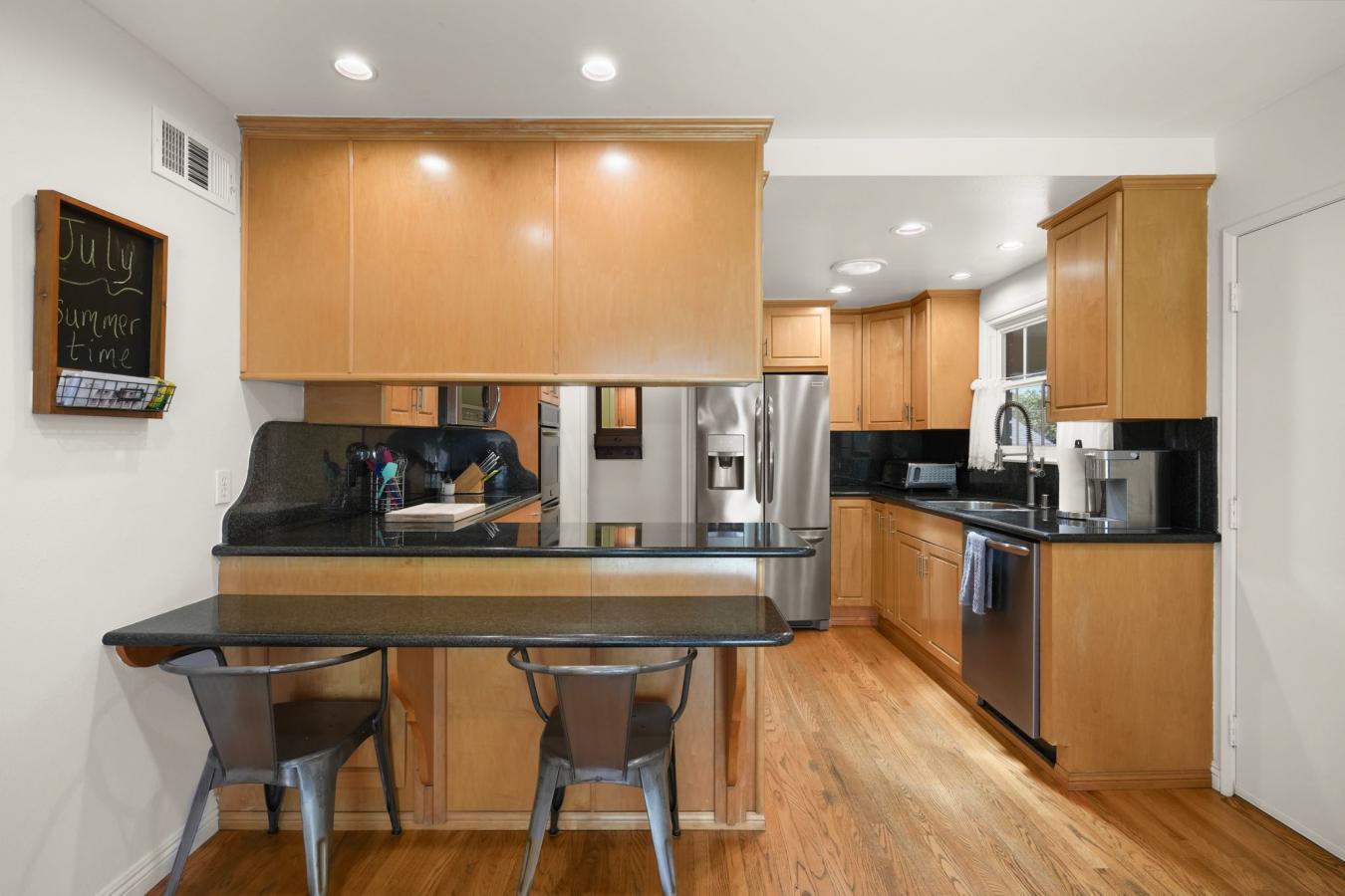 Newbury Park CA, Ventura, 91230, United States, 3 Bedrooms Bedrooms, ,2 BathroomsBathrooms,Residential,For Sale,1922220