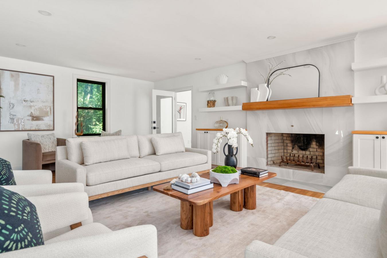 Wellesley, Norfolk, 02481, United States, 5 Bedrooms Bedrooms, ,4 BathroomsBathrooms,Residential,For Sale,1929355
