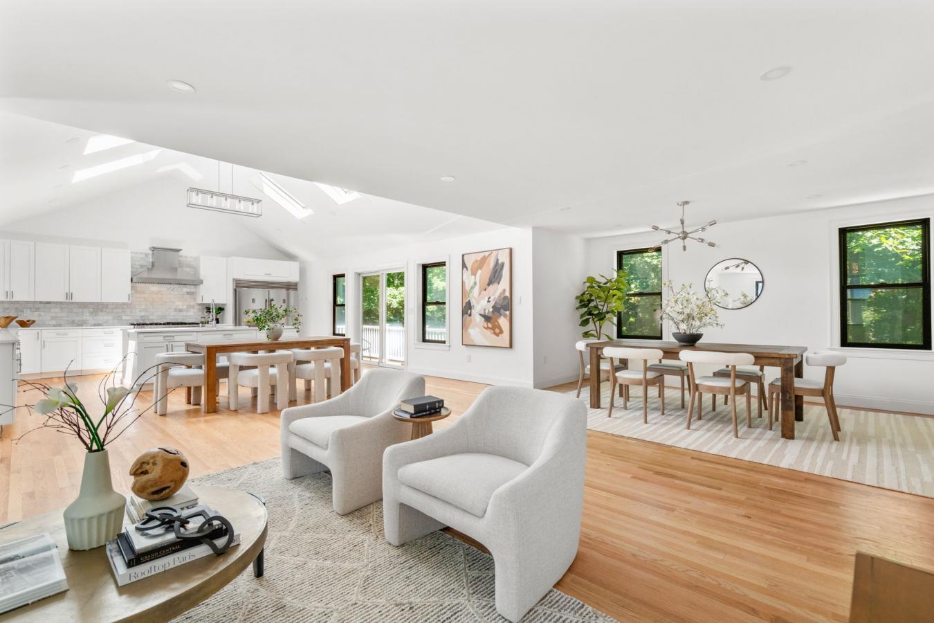 Wellesley, Norfolk, 02481, United States, 5 Bedrooms Bedrooms, ,4 BathroomsBathrooms,Residential,For Sale,1929355