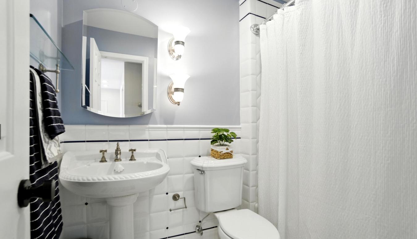Norfolk, Virginia, 23510, United States, 3 Bedrooms Bedrooms, ,2 BathroomsBathrooms,Residential,For Sale,1922217