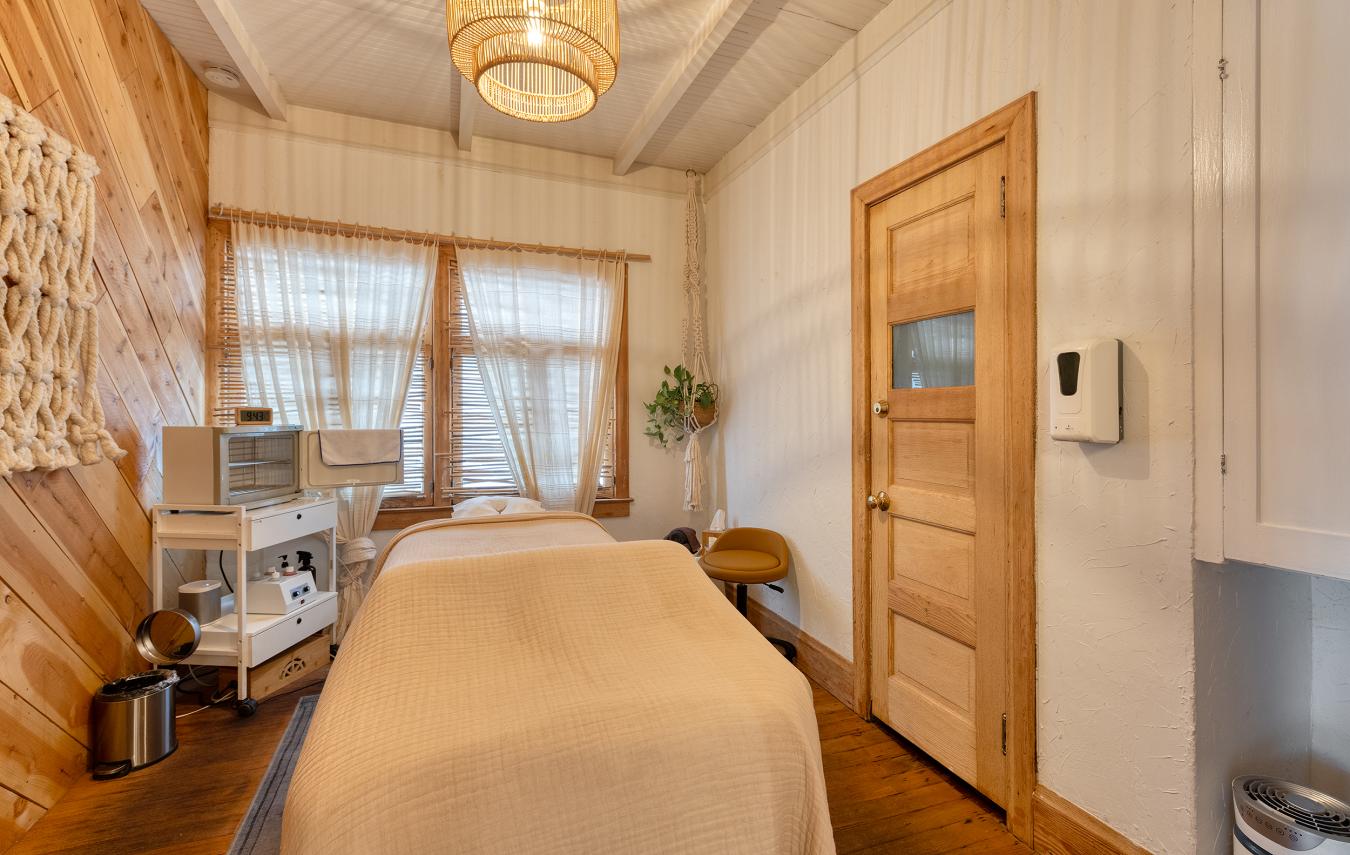 Venice, Los Angeles, 90291, United States, 3 Bedrooms Bedrooms, ,1 BathroomBathrooms,Residential,For Sale,1922216