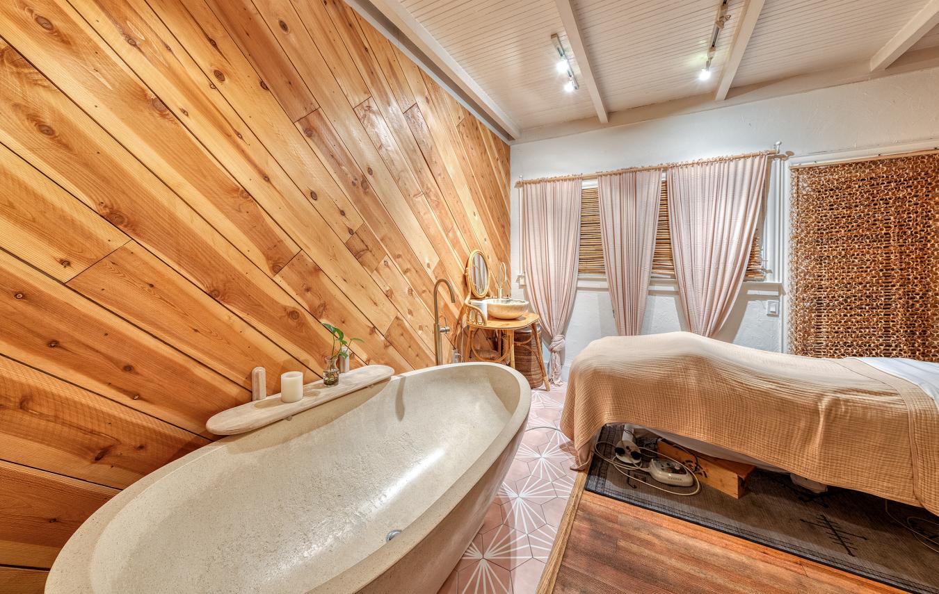 Venice, Los Angeles, 90291, United States, 3 Bedrooms Bedrooms, ,1 BathroomBathrooms,Residential,For Sale,1922216