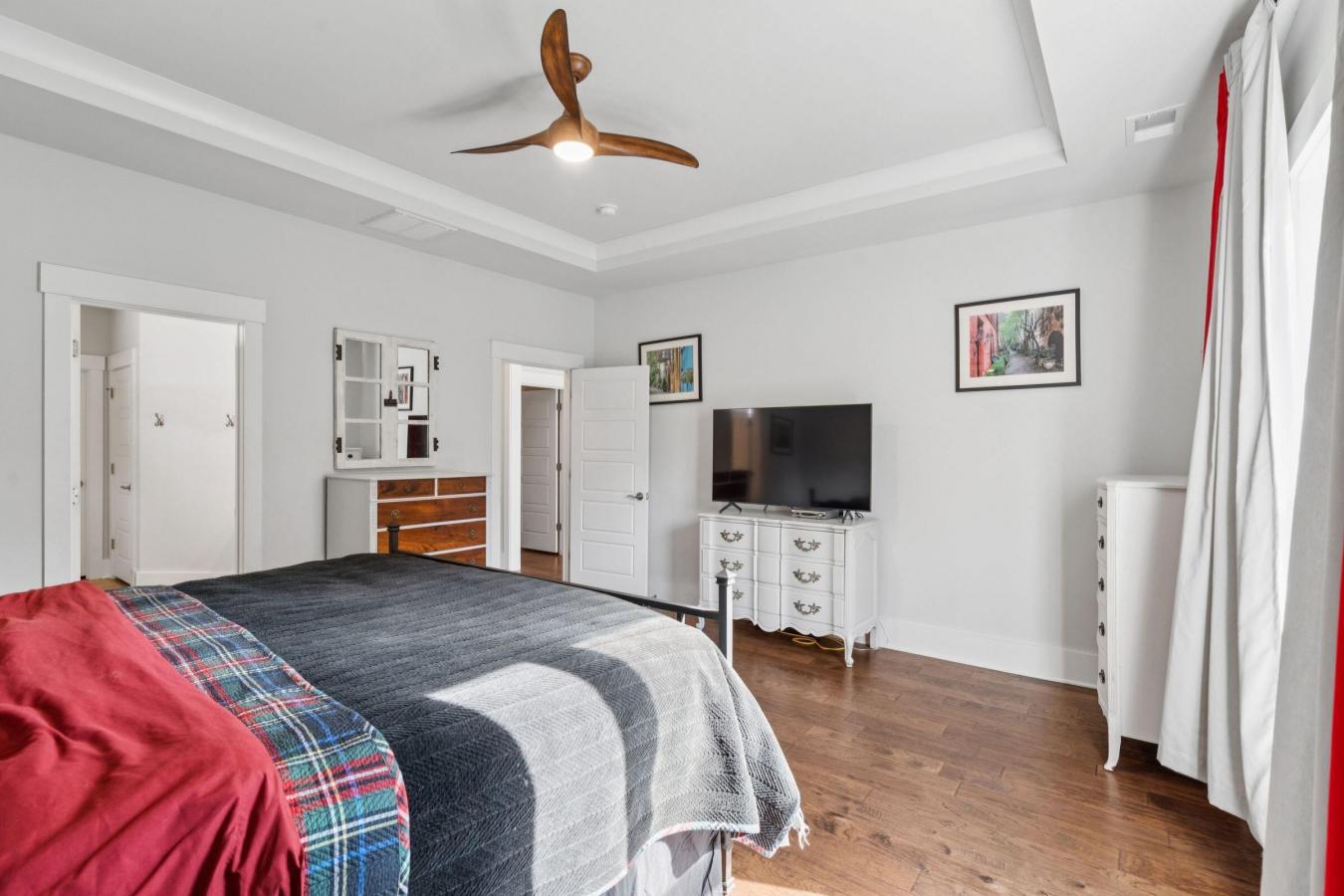 Mount Pleasant, Charleston, 29466, United States, 5 Bedrooms Bedrooms, ,4 BathroomsBathrooms,Residential,For Sale,1922605