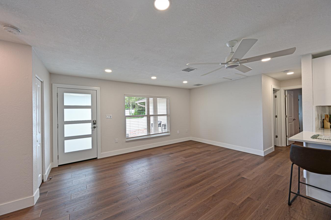 Sarasota, Florida, 34237, United States, 4 Bedrooms Bedrooms, ,2 BathroomsBathrooms,Residential,For Sale,1922215