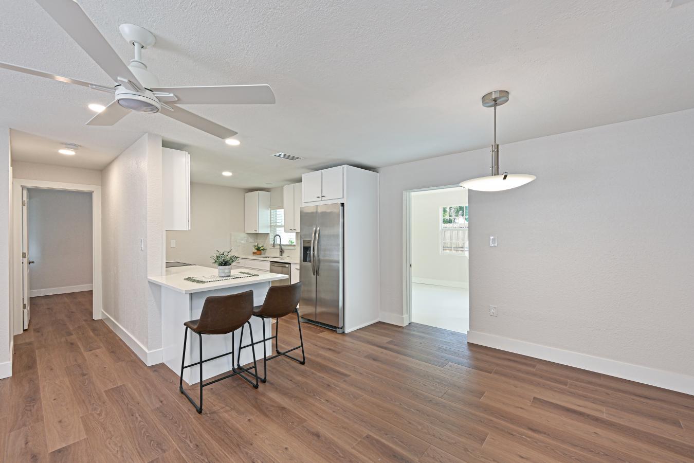 Sarasota, Florida, 34237, United States, 4 Bedrooms Bedrooms, ,2 BathroomsBathrooms,Residential,For Sale,1922215