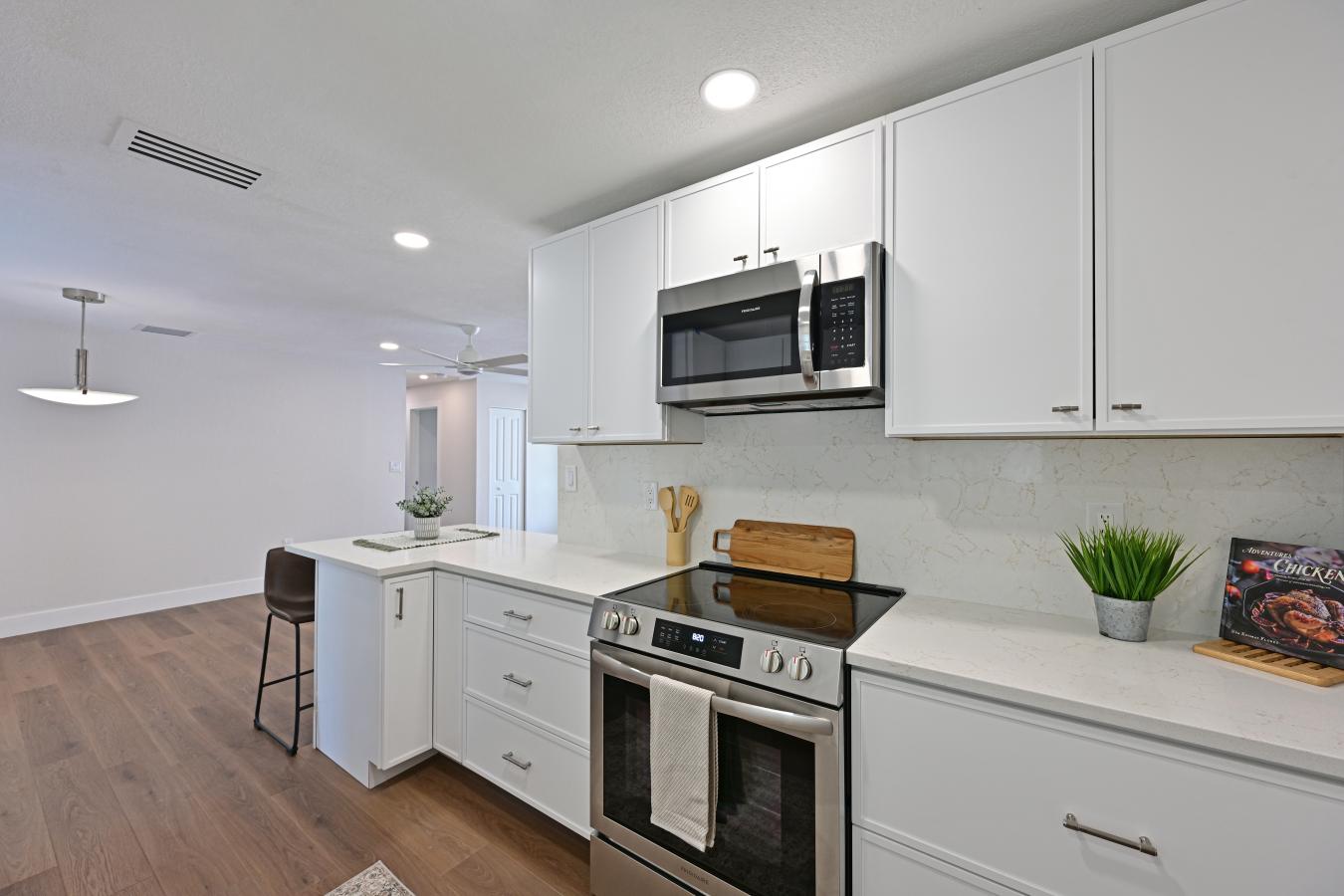 Sarasota, Florida, 34237, United States, 4 Bedrooms Bedrooms, ,2 BathroomsBathrooms,Residential,For Sale,1922215