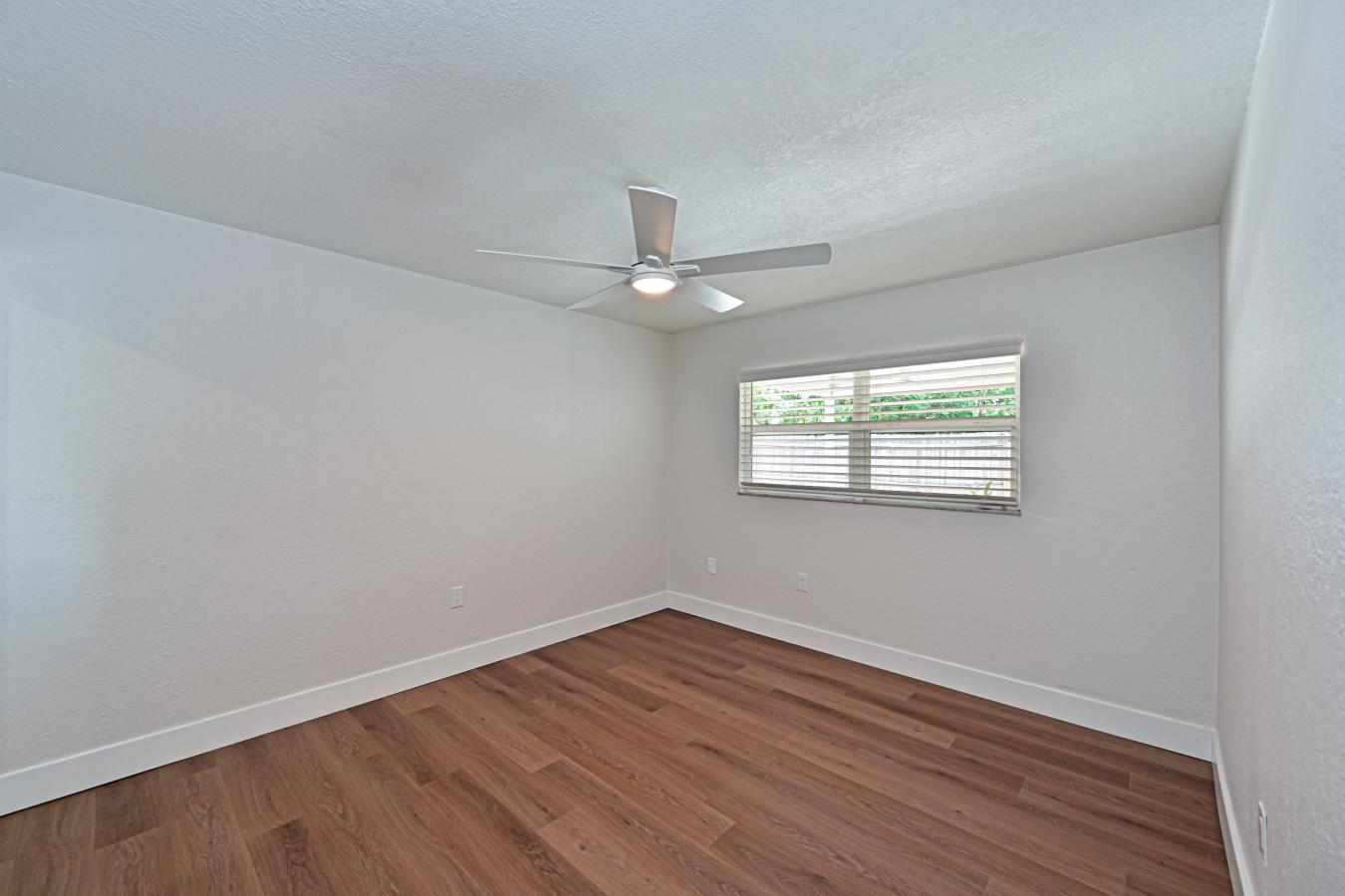 Sarasota, Florida, 34237, United States, 4 Bedrooms Bedrooms, ,2 BathroomsBathrooms,Residential,For Sale,1922215