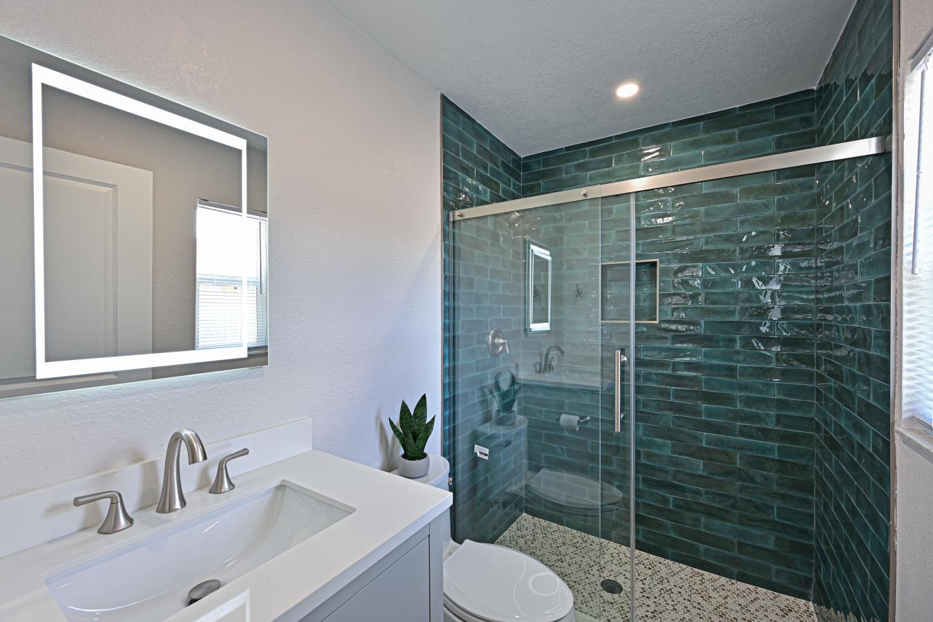 Sarasota, Florida, 34237, United States, 4 Bedrooms Bedrooms, ,2 BathroomsBathrooms,Residential,For Sale,1922215