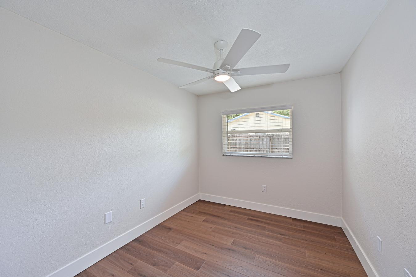 Sarasota, Florida, 34237, United States, 4 Bedrooms Bedrooms, ,2 BathroomsBathrooms,Residential,For Sale,1922215