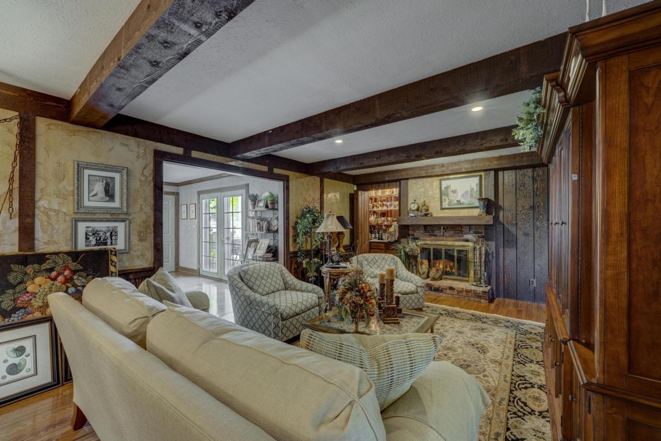 Munson Township, Ohio, 44024, United States, 4 Bedrooms Bedrooms, ,4 BathroomsBathrooms,Residential,For Sale,1922214