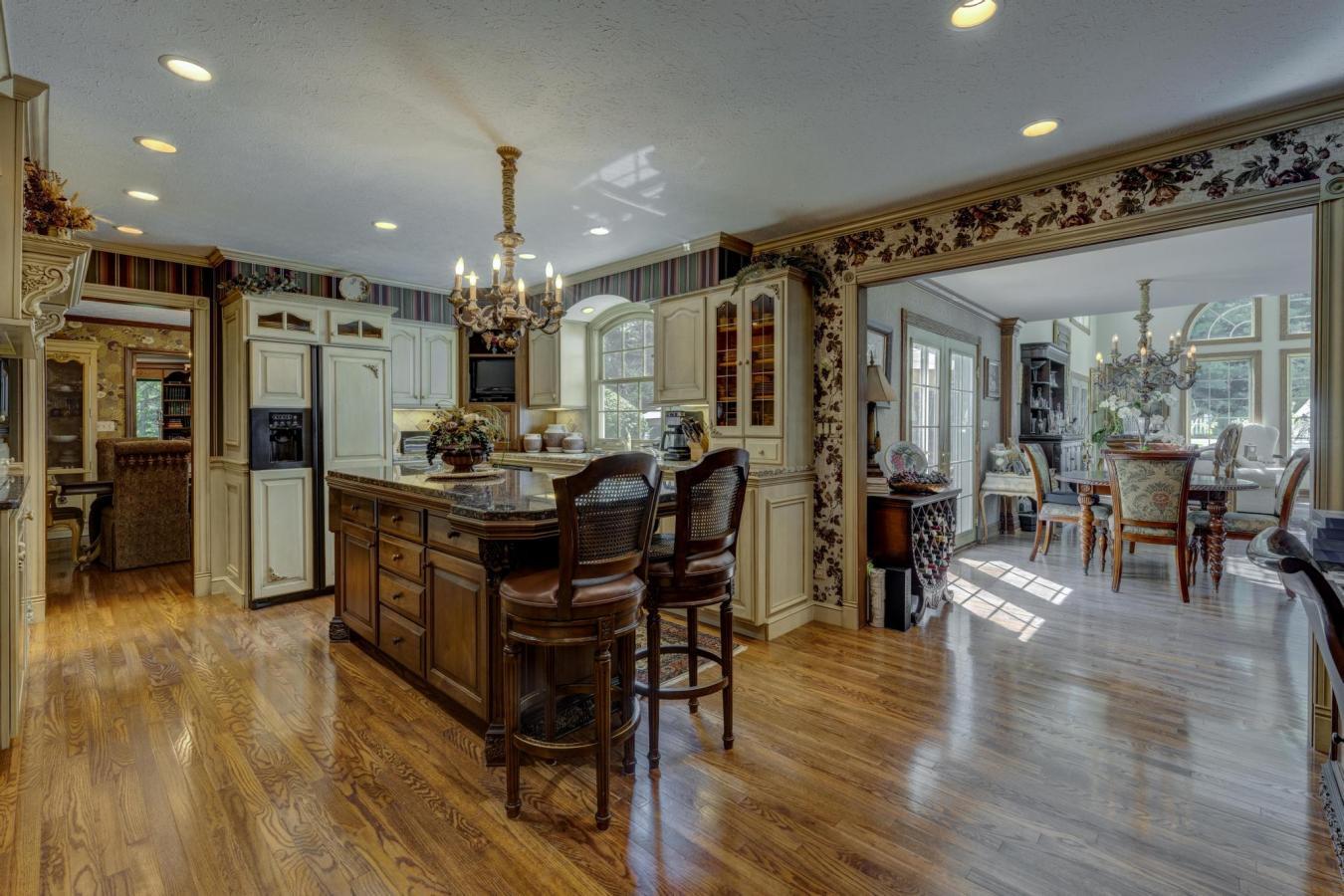 Munson Township, Ohio, 44024, United States, 4 Bedrooms Bedrooms, ,4 BathroomsBathrooms,Residential,For Sale,1922214