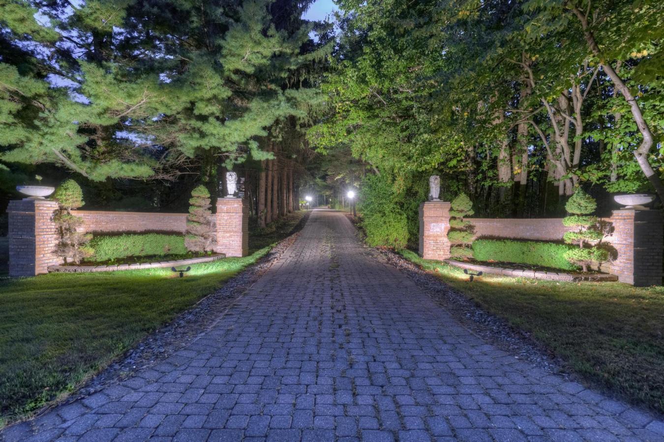 Munson Township, Ohio, 44024, United States, 4 Bedrooms Bedrooms, ,4 BathroomsBathrooms,Residential,For Sale,1922214