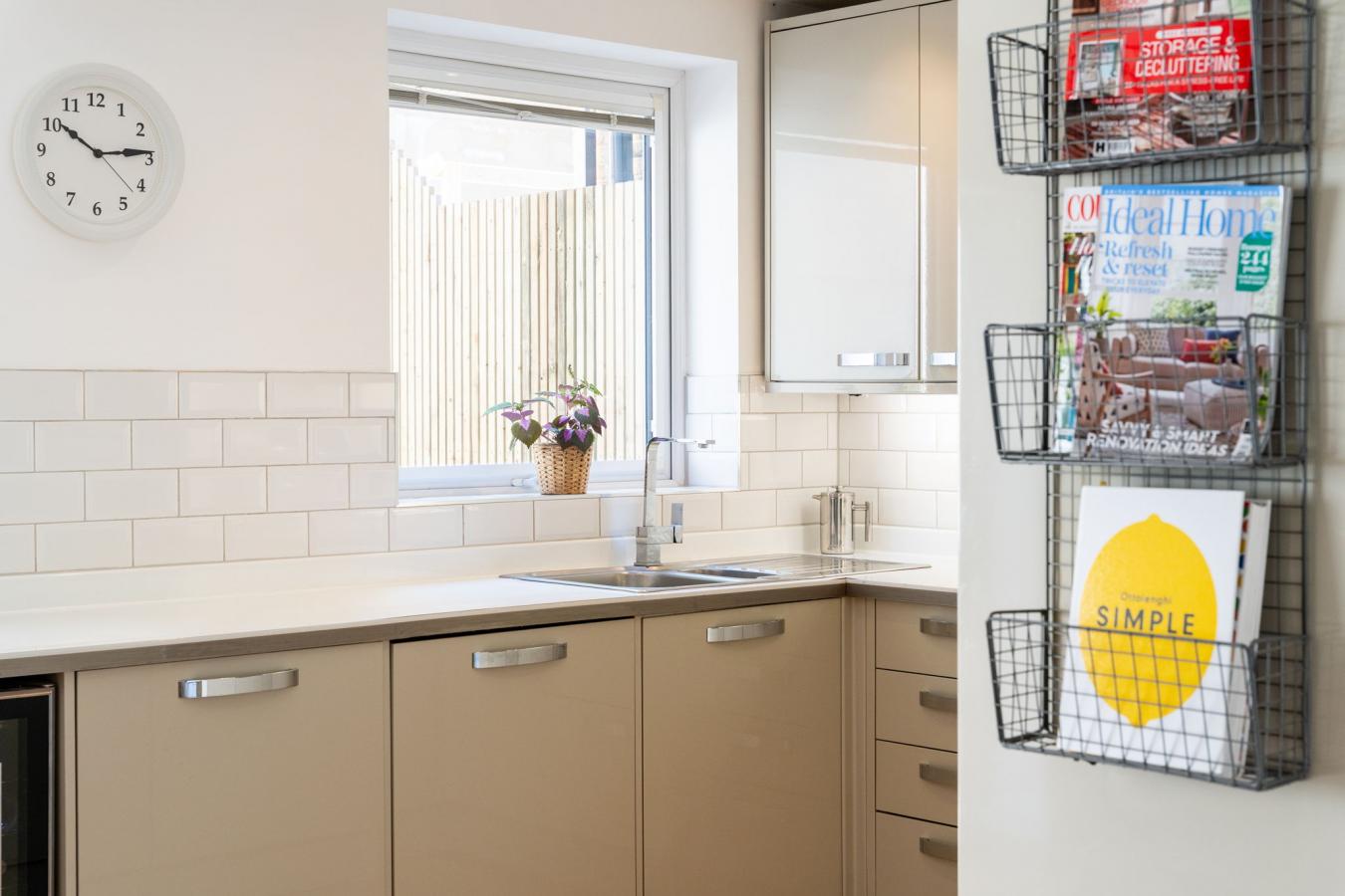 Warlingham, Surrey, CR6 9TJ, United Kingdom, 3 Bedrooms Bedrooms, ,1 BathroomBathrooms,Residential,For Sale,1922603