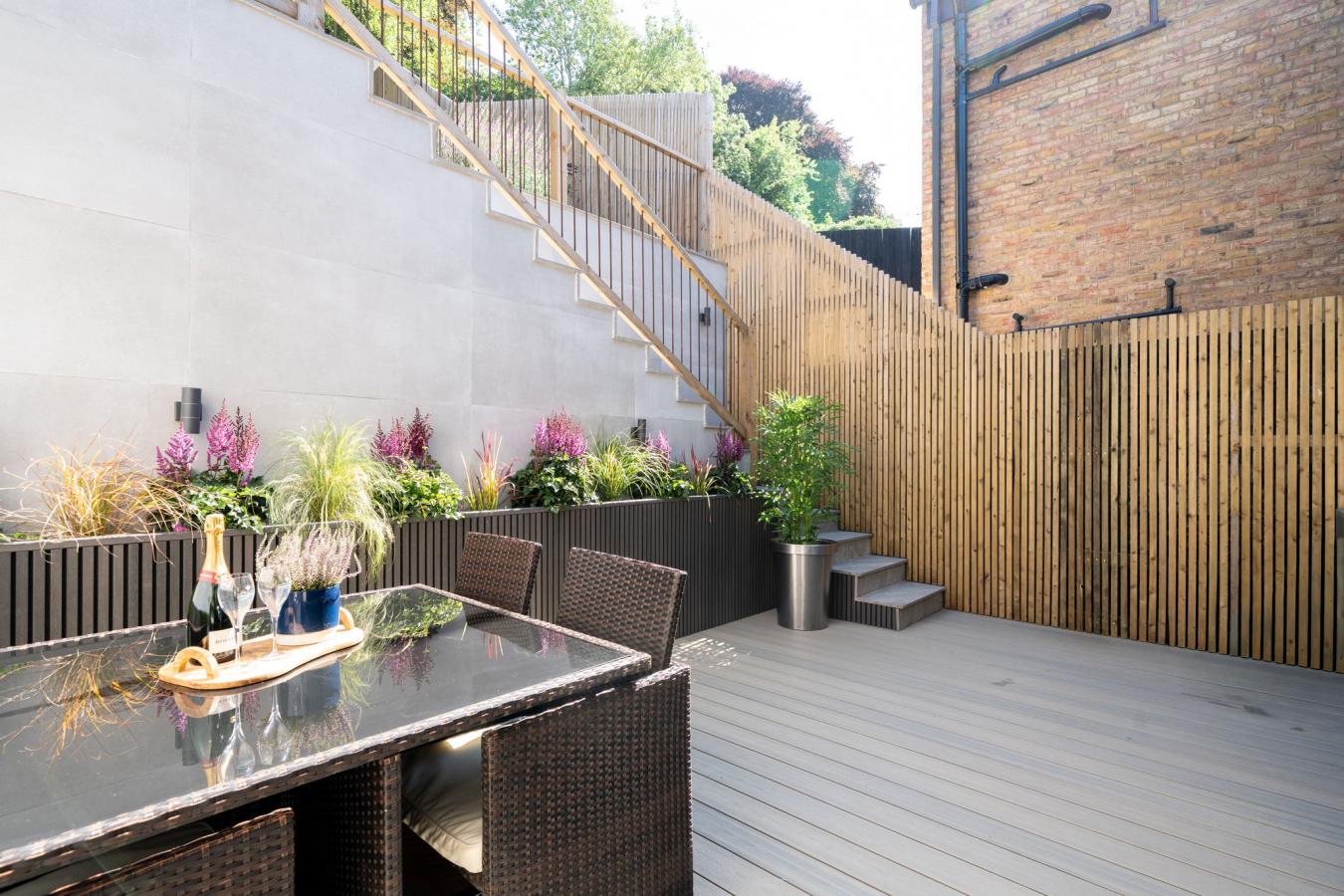 Warlingham, Surrey, CR6 9TJ, United Kingdom, 3 Bedrooms Bedrooms, ,1 BathroomBathrooms,Residential,For Sale,1922603