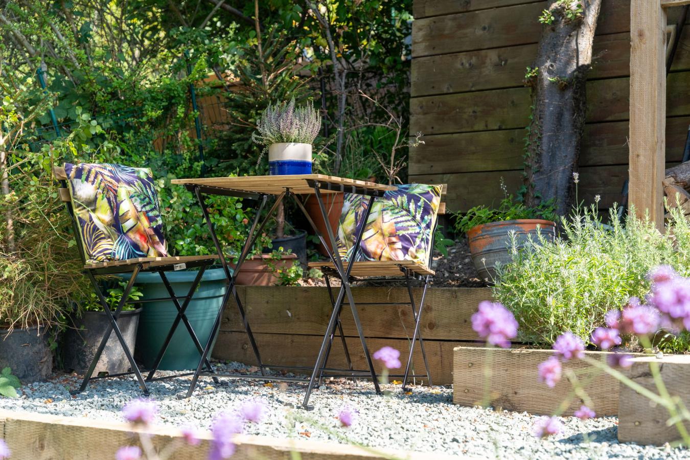 Warlingham, Surrey, CR6 9TJ, United Kingdom, 3 Bedrooms Bedrooms, ,1 BathroomBathrooms,Residential,For Sale,1922603