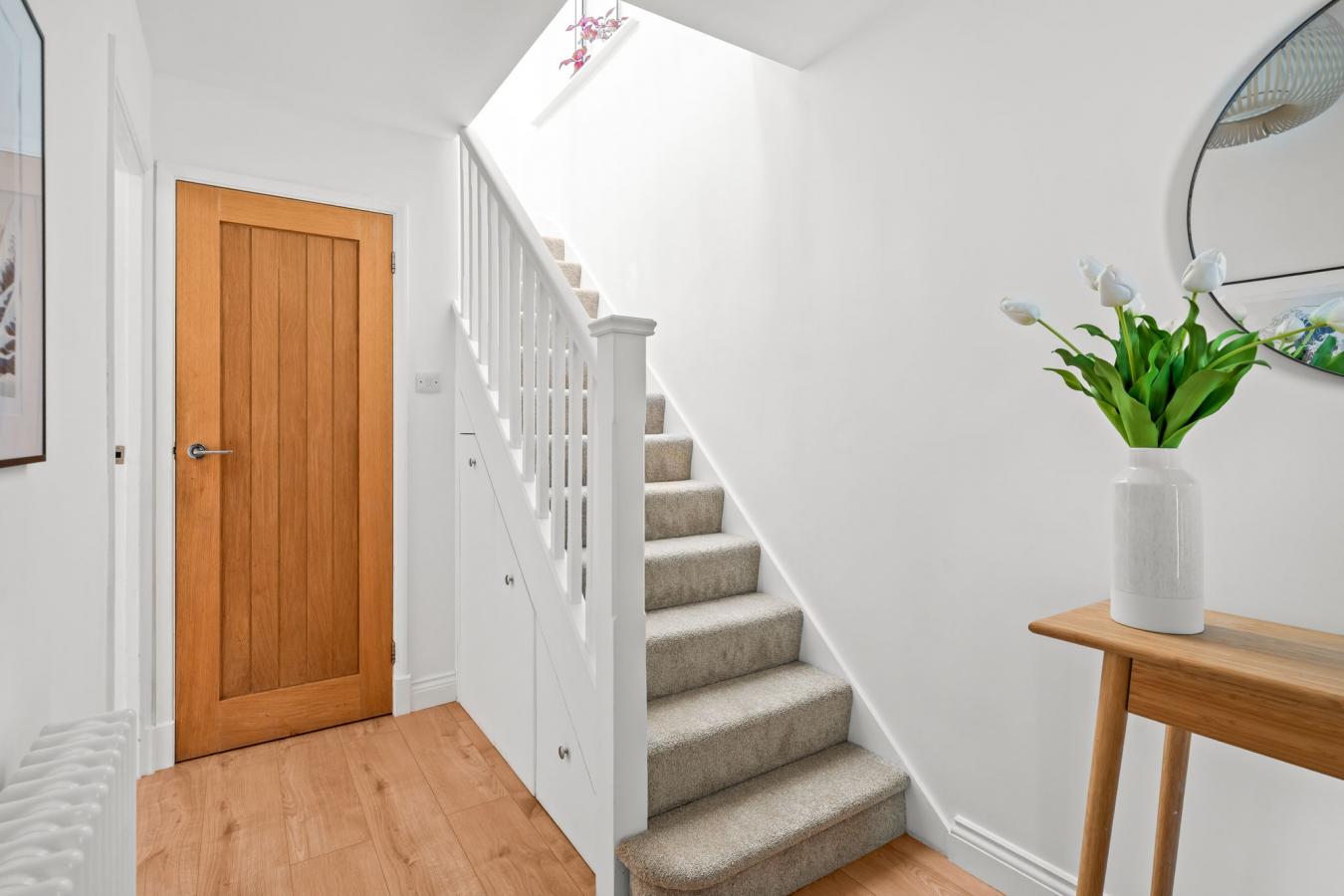 Warlingham, Surrey, CR6 9TJ, United Kingdom, 3 Bedrooms Bedrooms, ,1 BathroomBathrooms,Residential,For Sale,1922603