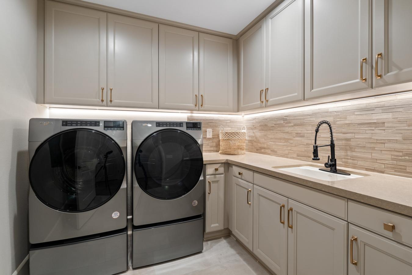 Rancho Santa Fe, San Diego, 92067, United States, 4 Bedrooms Bedrooms, ,4 BathroomsBathrooms,Residential,For Sale,1922602