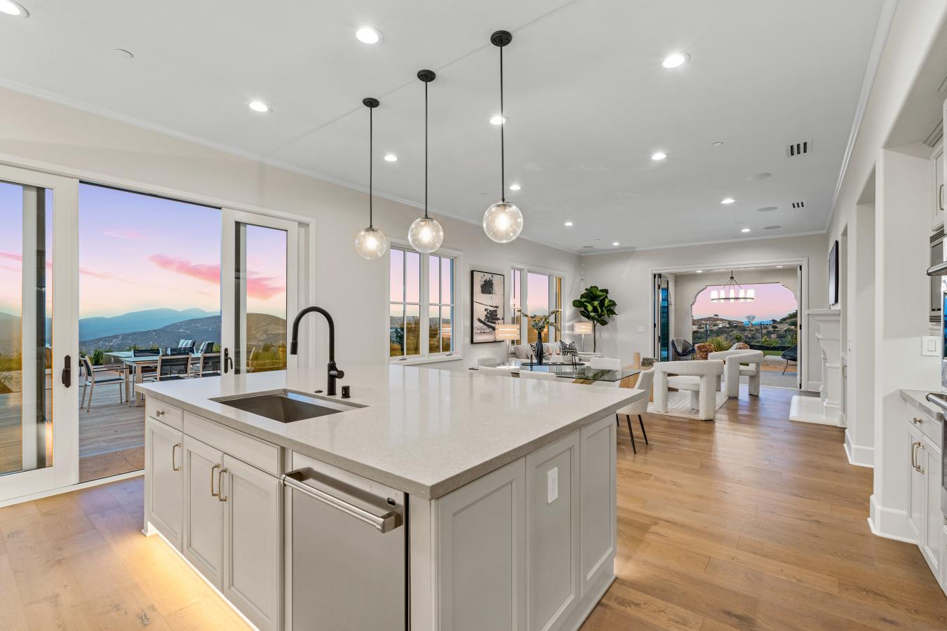 Rancho Santa Fe, San Diego, 92067, United States, 4 Bedrooms Bedrooms, ,4 BathroomsBathrooms,Residential,For Sale,1922602