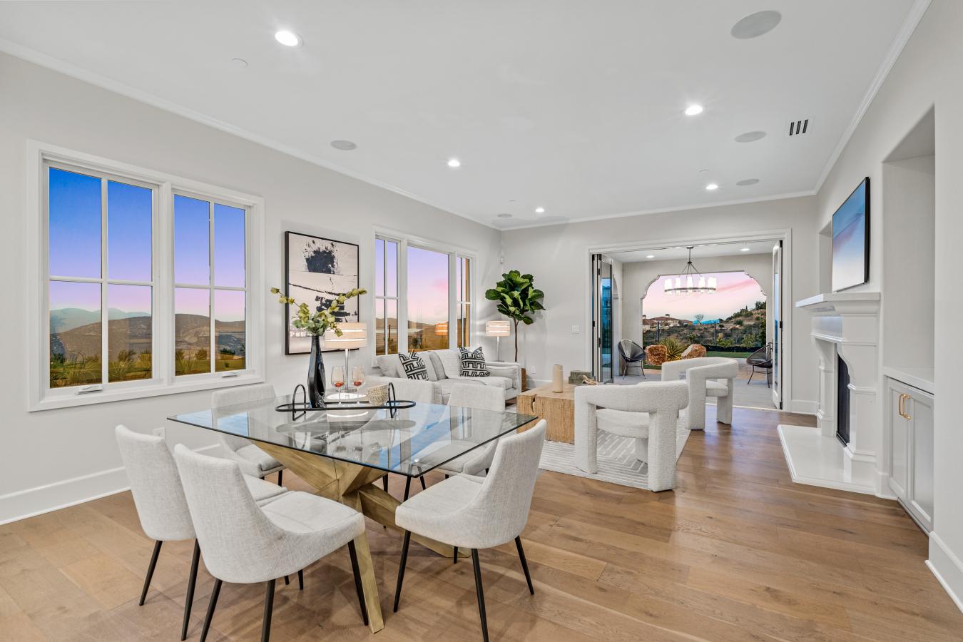 Rancho Santa Fe, San Diego, 92067, United States, 4 Bedrooms Bedrooms, ,4 BathroomsBathrooms,Residential,For Sale,1922602