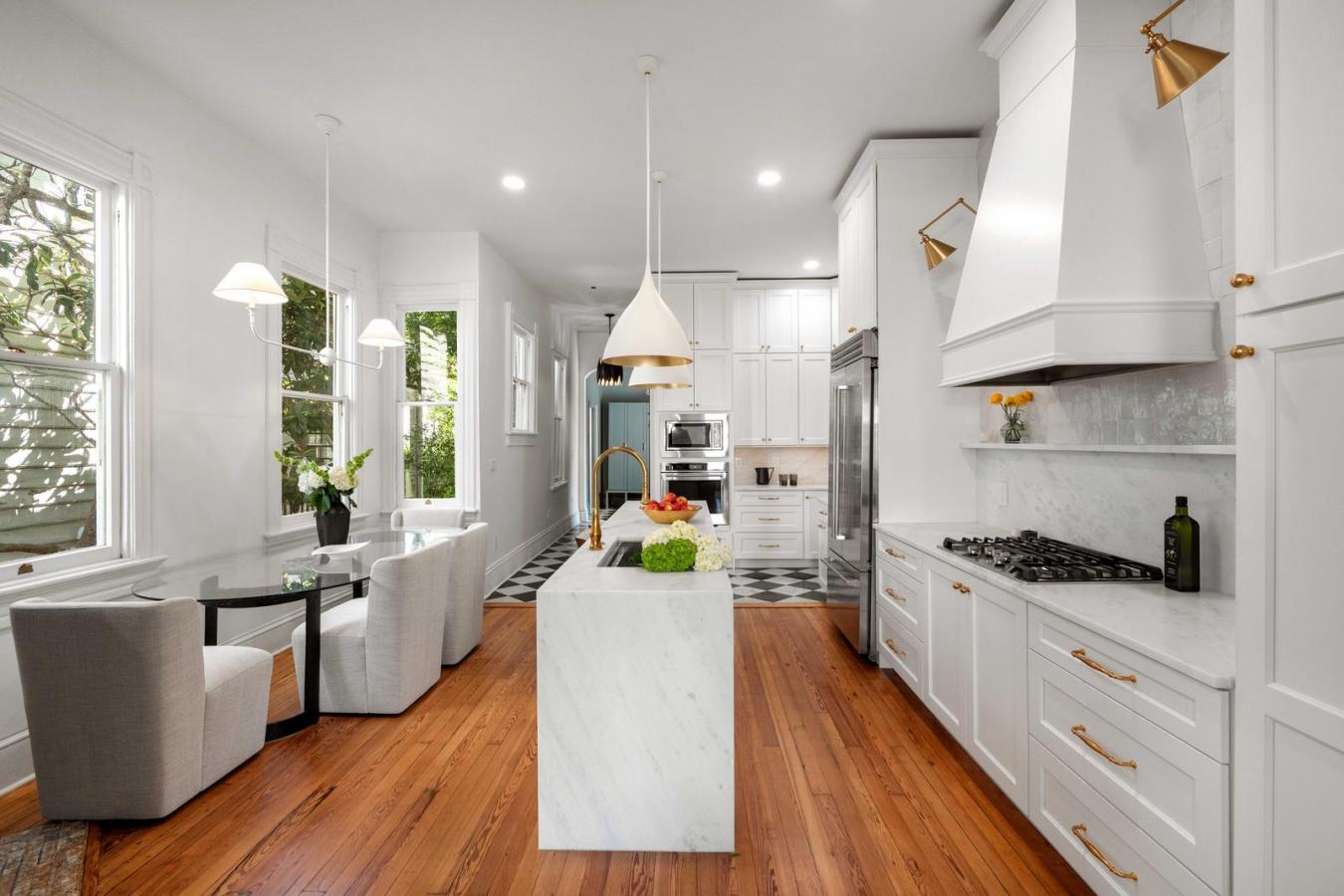 Charleston, Charleston, 29403, United States, 4 Bedrooms Bedrooms, ,4 BathroomsBathrooms,Residential,For Sale,1922597