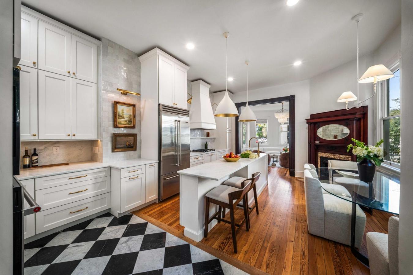 Charleston, Charleston, 29403, United States, 4 Bedrooms Bedrooms, ,4 BathroomsBathrooms,Residential,For Sale,1922597