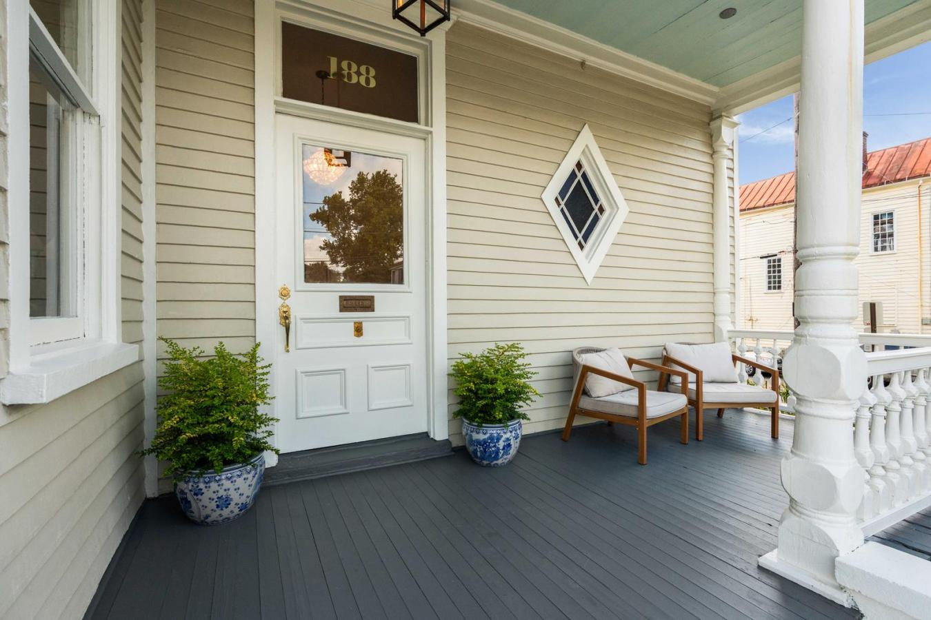 Charleston, Charleston, 29403, United States, 4 Bedrooms Bedrooms, ,4 BathroomsBathrooms,Residential,For Sale,1922597