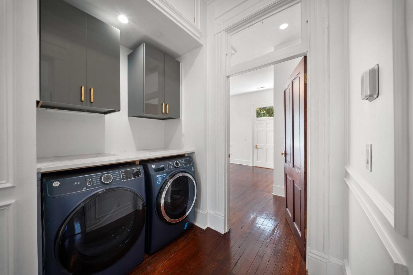Charleston, Charleston, 29403, United States, 4 Bedrooms Bedrooms, ,4 BathroomsBathrooms,Residential,For Sale,1922597