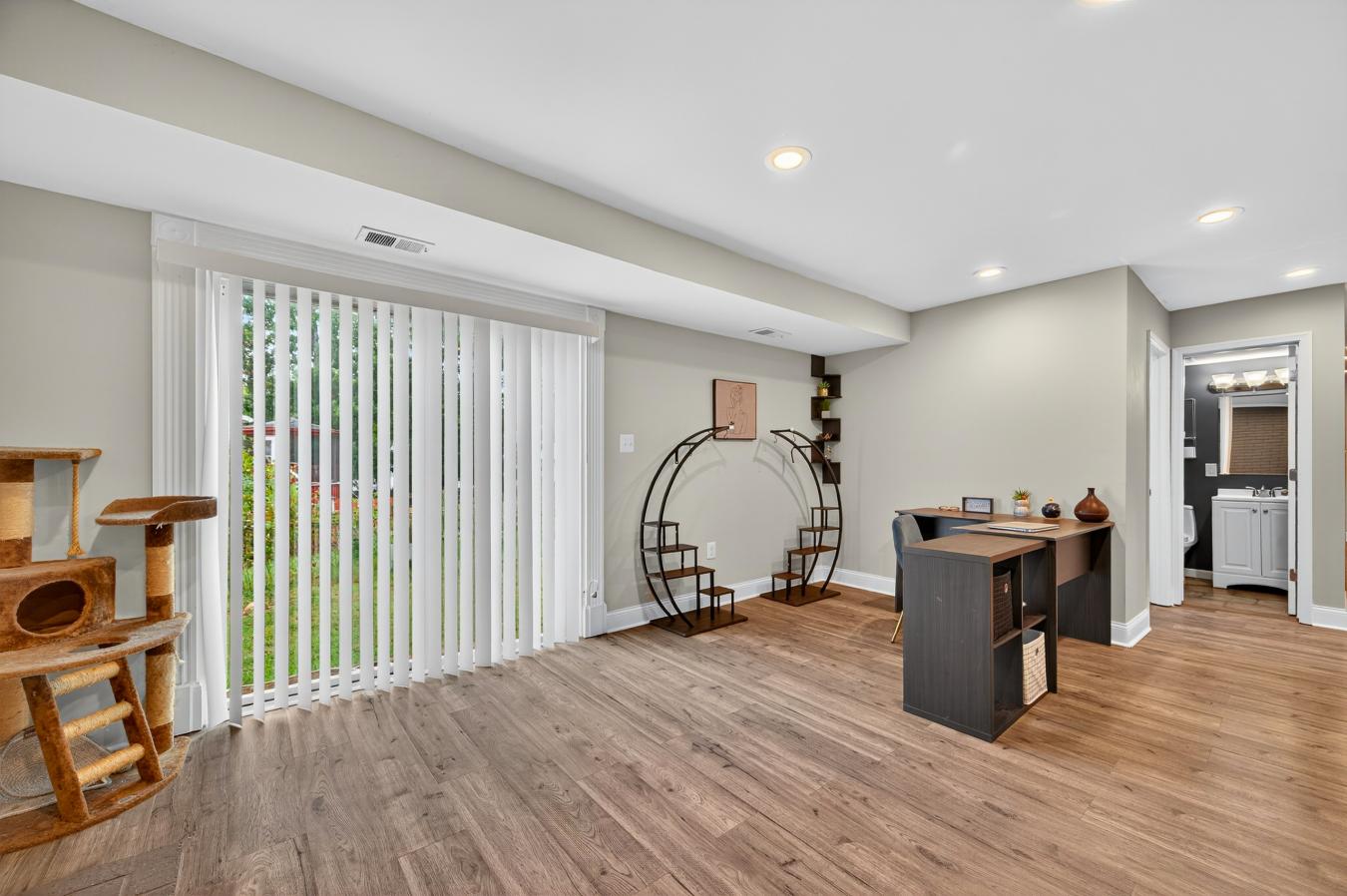 Fort Washington, Prince George's, MD, 20744, United States, 4 Bedrooms Bedrooms, ,1 BathroomBathrooms,Residential,For Sale,1922593